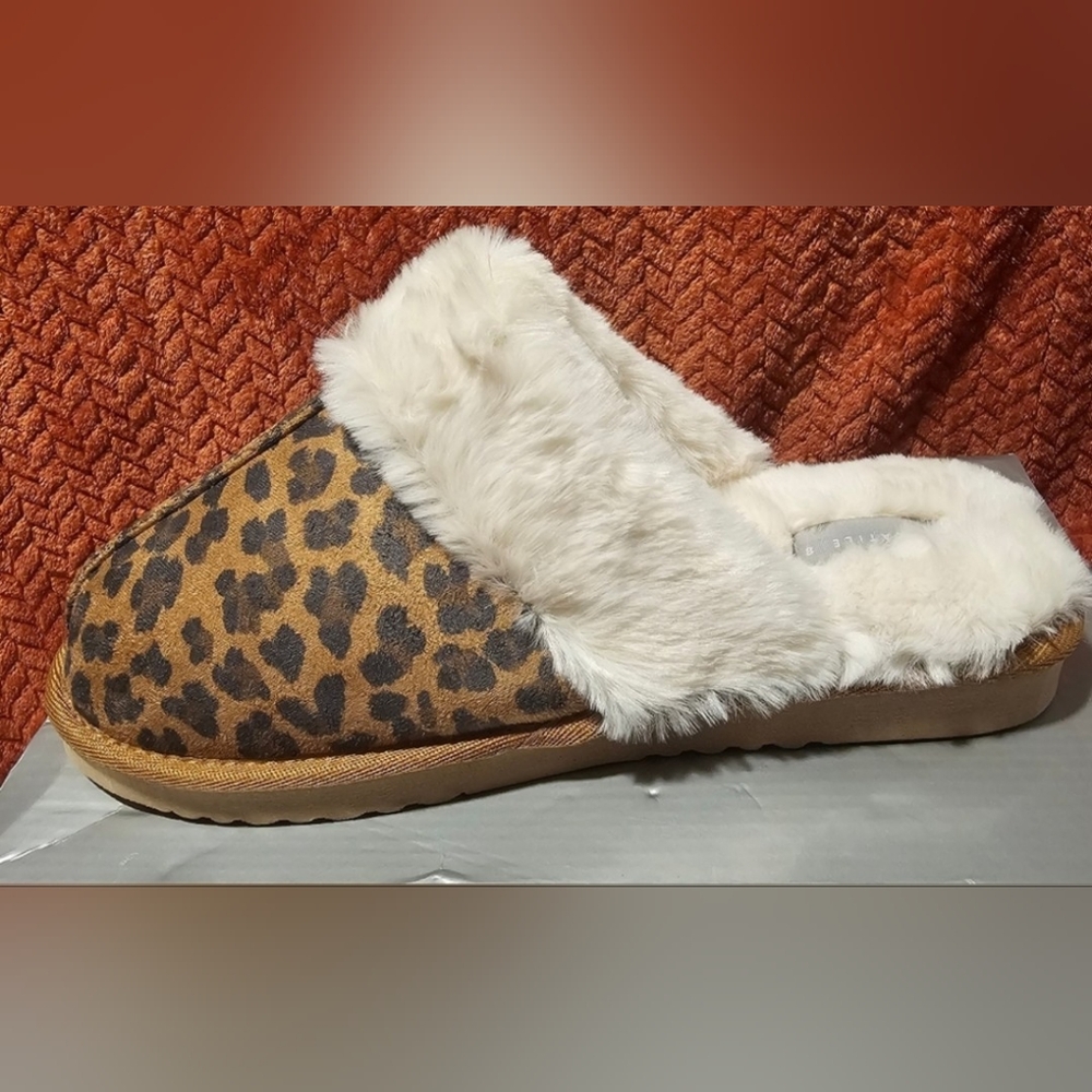 Volatile Leopard Print Faux Fur Slippers